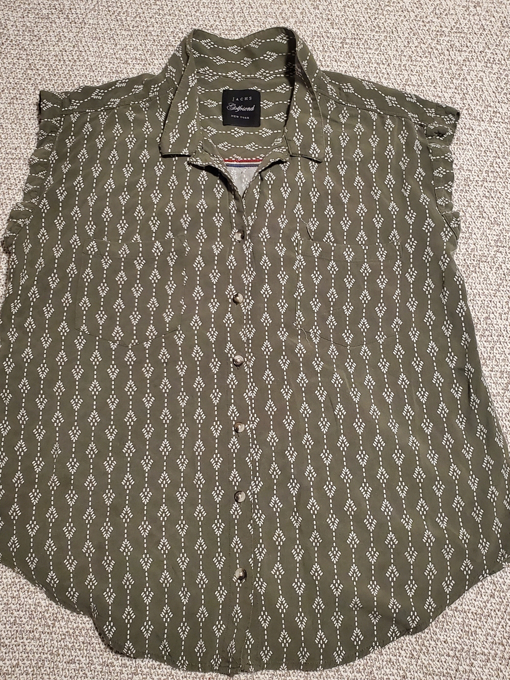 Jachs Olive Green Sleeveless Button-Down Top with White Diamond Print